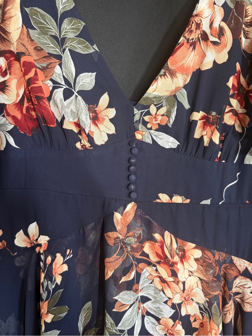 Lulu’s floral tiered dress NWOT - Picture 3 of 4